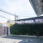 Londres Bed And Breakfast Redpartner Near Gembira Loka Zoo