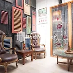 Londres Bed And Breakfast Redpartner Near Gembira Loka Zoo