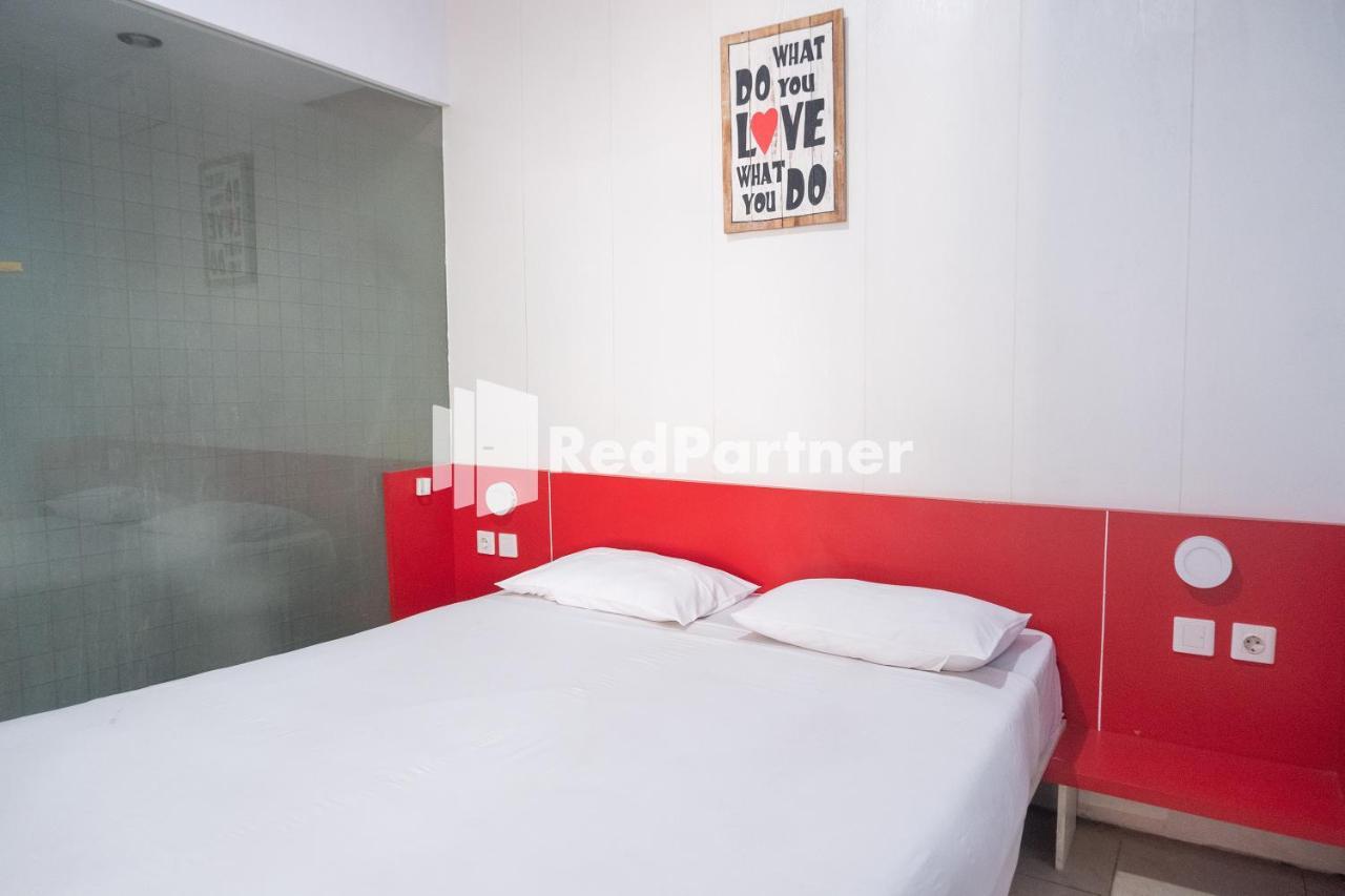 Londres Redpartner Near Gembira Loka Zoo Yogyakarta