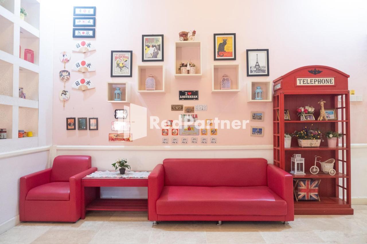 Londres Redpartner Near Gembira Loka Zoo