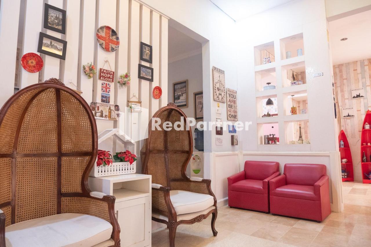 Londres Redpartner Near Gembira Loka Zoo